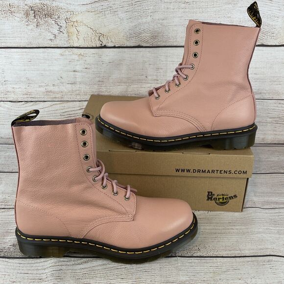 Dr. Martens Women's 1460 Boots Sz 11 Pascal Virginia Leather Peach Pink - Picture 1 of 11